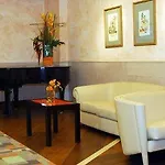 Hotel Sailing Center 4*