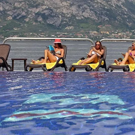 Szálloda Sailing Center 4*