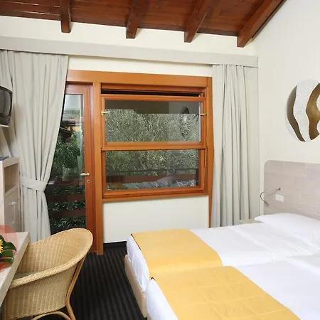 Sailing Center 4* Malcesine