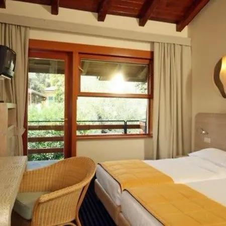 Hotel Sailing Center 4*