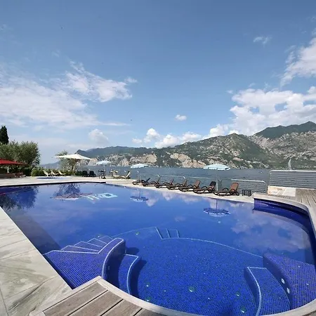 Szálloda Sailing Center 4*