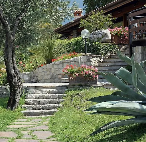 Sailing Center 4* Malcesine