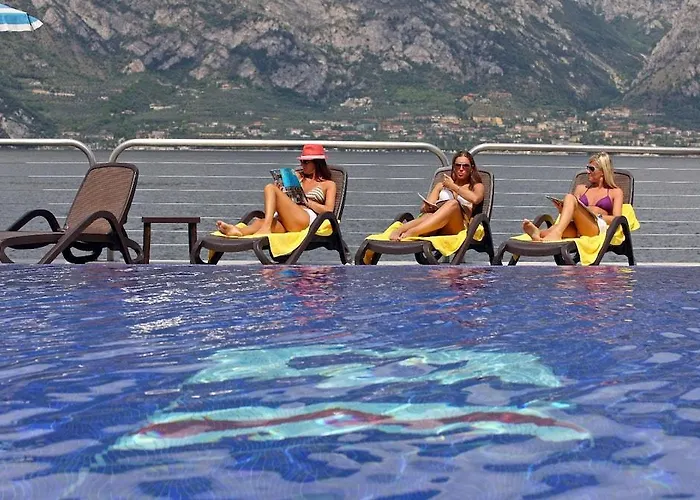 Hotel Sailing Center 4*