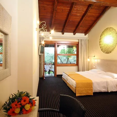 Sailing Center 4* Malcesine