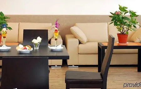 Sailing Center Hotel