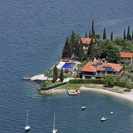 Sailing Center 4*