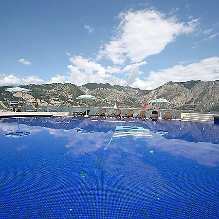 Sailing Center Μαλτσεζίνε