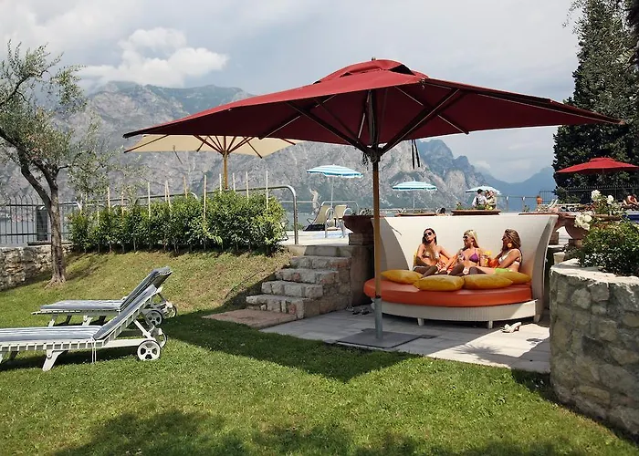 Hotel Sailing Center 4*