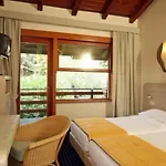 Hotell Sailing Center 4*