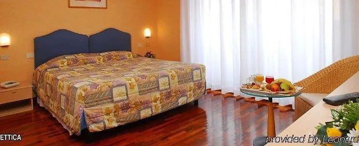 Sailing Center Hotel 4*