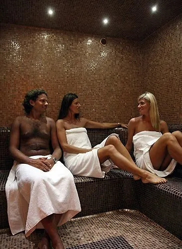 Sailing Center Hotel